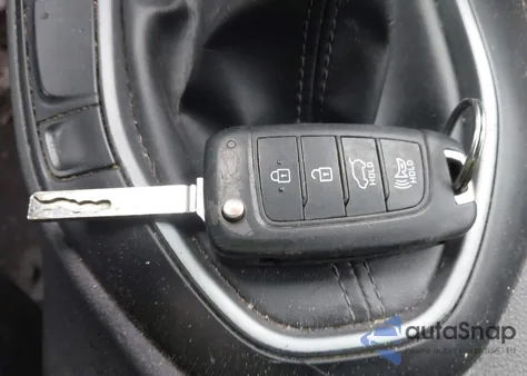 2019 Hyundai Veloster 2.0 z USA, uszkodzony, nr VIN KMHTG6AF2KU013760